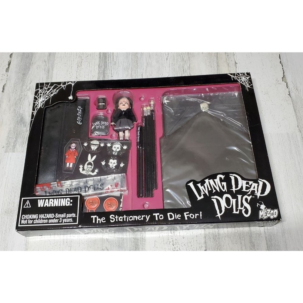 Living Dead Dolls Stationery To Die For New in Box  Great Christmas Gift